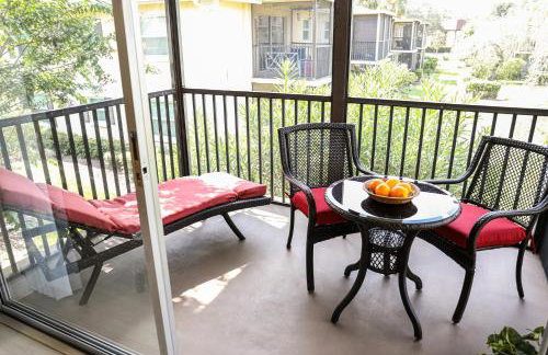 Sunnyside Palms - 2BR, Poolside, 5 min to Beach - Foto 15