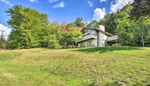 House with Balcony about 5 Mi to Cranmore Resort! - Foto 3