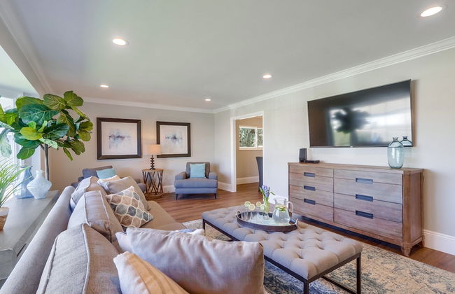 Gorgeous Upgraded 5 Bedroom & 3 Bath Home with pool - Photo 27