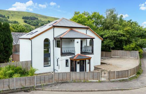 The Old Band Room House No 2 - Photo 1