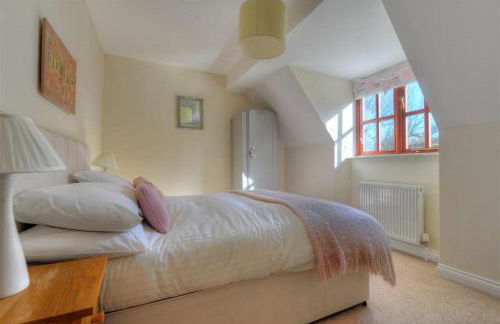 28 Barnes Meadow - Foto 14