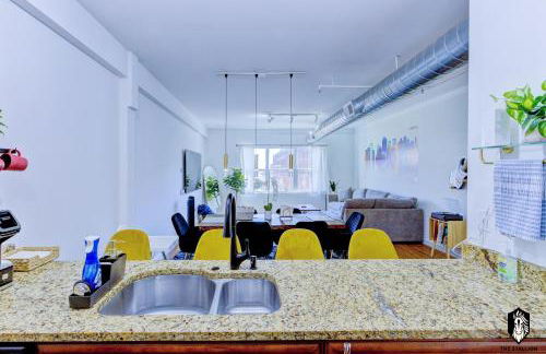 The Stallion #301 - Walk to attractions, Modern Luxe Loft in Downtown Memphis with free covered gated parking - Foto 17