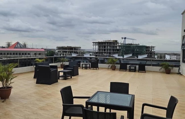 Sleeps 4 With Pool Access - Photo 33