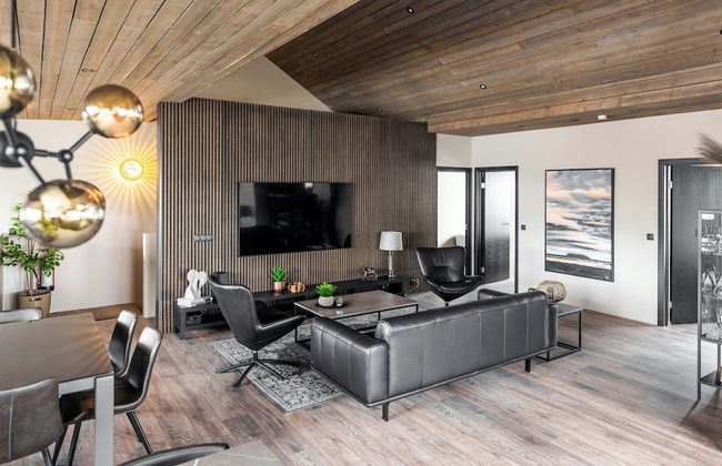 Pier Apartments - Photo 5