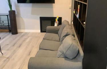 Family 4BR Home 15 min to Disneyland & Beach - Foto 9