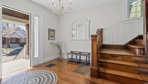 Deluxe 6 Bedroom 3 Min to Downtown w 2-car Driveway - Foto 4