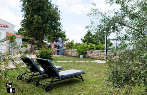 Charming stone cottage by the sea - Foto 41