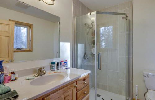 Hines Vacation Rental with Grill Walk to Lake! - Foto 17