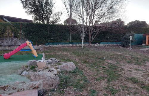 Disfrutar y relajarse en el Robledal - Foto 11