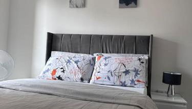 Modern 2 bed 2 bath Flat Close to Train station - Foto 2