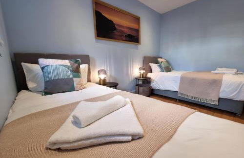 28 ExcellentStays - Heathrow - 5 Bedroom House - Foto 20