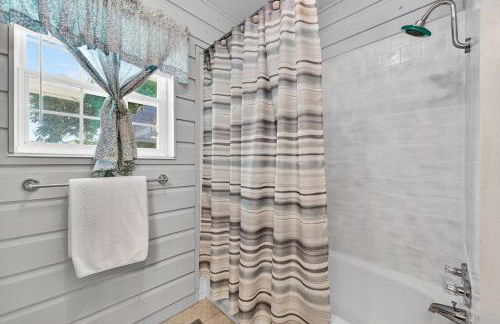 Renovated 4BR Lake Texoma Retreat with Hot Tub - Foto 39