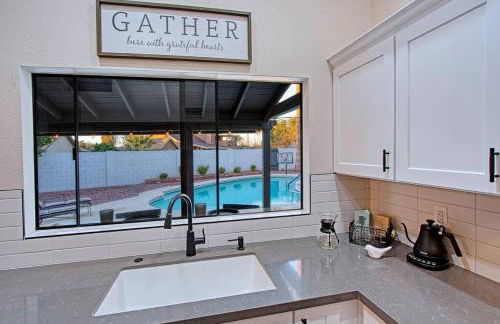 ESTRELLA - Renovated with PATIO, BBQ, POOL & SPA - Foto 17