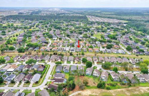 Spacious Disney Themed 5Bed Villa! Private Heated Enclosed Pool/Spa/BBQ! - Photo 48