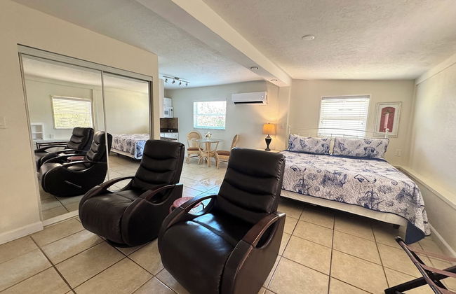 Tropical Villas of Venice Beach - Photo 11