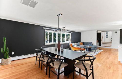 Walk to the Beach - Modern Home with FirePit and Bikes - Foto 22