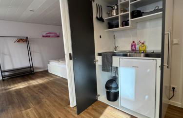 Gemütliches City-Apartment mit Kitchenette & Café im Haus - Foto 4