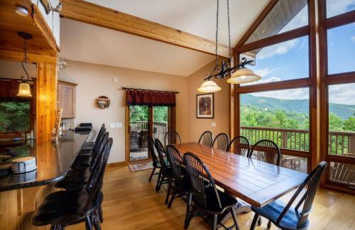 --Mountain Chalet Getaway with Breathtaking View Next to Tail of Dragon-- - Foto 8