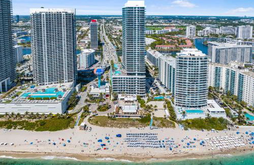 Beachfront Condo with Mesmerizing Views - Foto 72