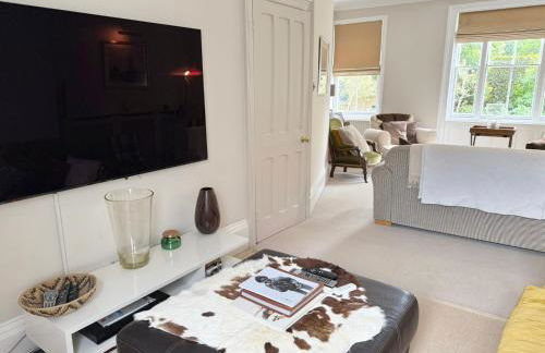 Tranquil Seaside Cottage by NewFo - Photo 31