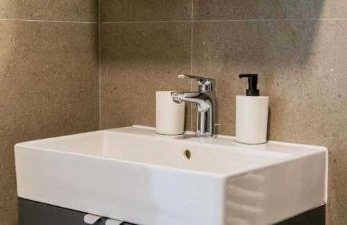 Flexible SelfCheckIns 67 - Zagreb - Loggia - Brand New - Luxury - Garage - Foto 21