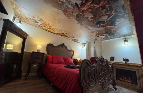 L'Alcôve Secrète Suite médiévale avec Spa - Foto 6