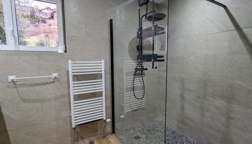 Hêtre pourpre - Foto 2, Shower