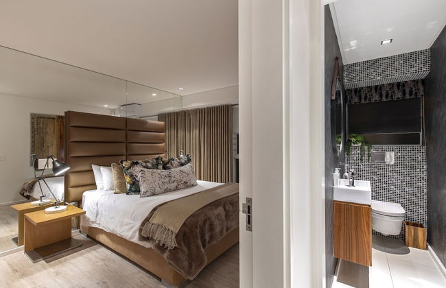 Clifton YOLO Spaces – Clifton Beachfront Penthouse - Photo 13