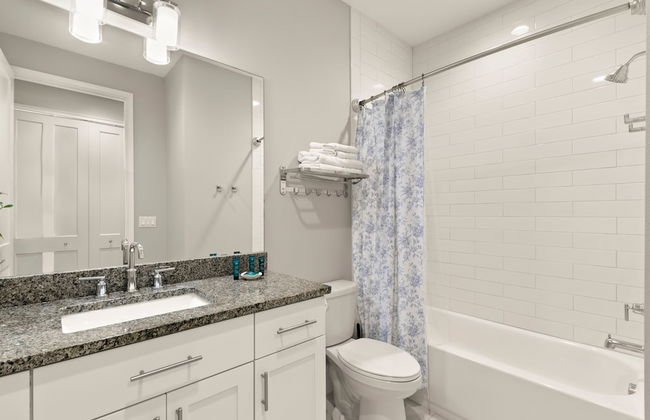 NEW Canopy Cabana Luxury Downtown Apt - Foto 18