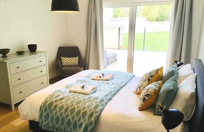 Large Retro Chic Flat 100m2 in City Center - Parking - Foto 1