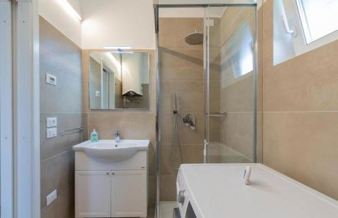 Amazing Home In Solto Collina Bg - Photo 37