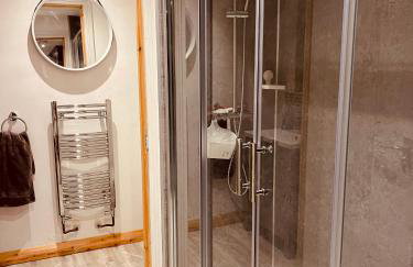 Stylish & Spacious Victorian Home near Severn Valley Railway & Safari Park - Foto 20