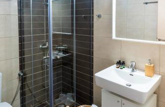 Syra Suites - Photo 23