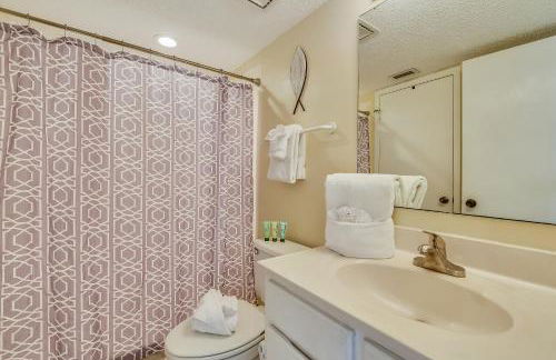 Commodore Resort #704 by Book That Condo - Foto 134