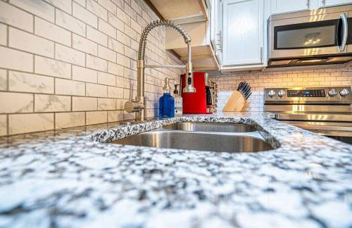 Fully stocked and spacious 2 Master Bdms, 2 min to medical district, LOCATION, COMFORT, LUXURY - Foto 38