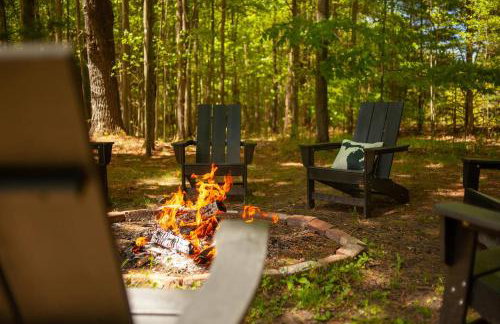 Lake Effect Lodge 3 min from Laketown Beach! - Foto 2