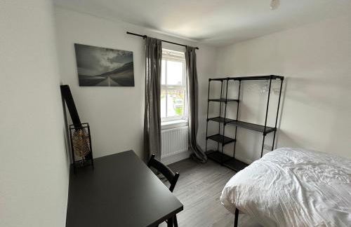 Modern 4 Bed - 2.5 Bathroom Home - Foto 14