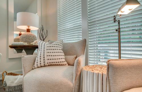 Sunny Day - Walk to beach- community pool! - Foto 14