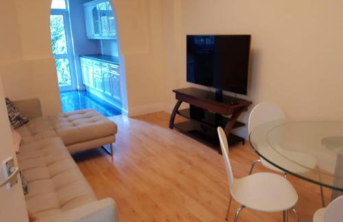 Hendon Home - Photo 7