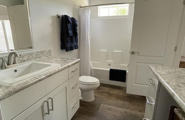 NEW 2bed 2bath With Creek and Open Spaces - Foto 30