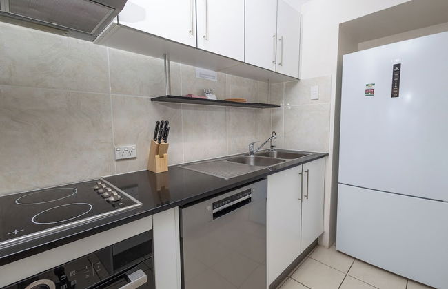 Bayview Beach Holiday Apartments - Photo 23