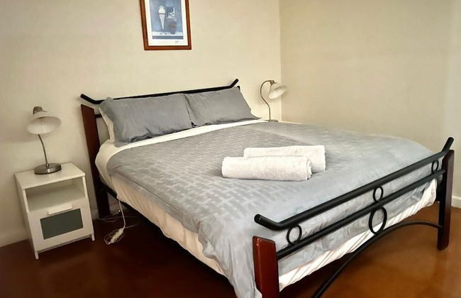 The Black Sparrow - Photo 19