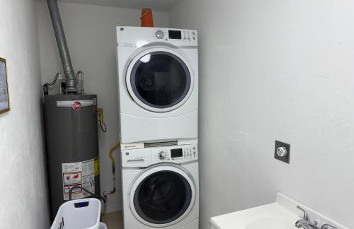 Spacious 4BR 2 5BA Family Retreat Pool Near Beach - Foto 70