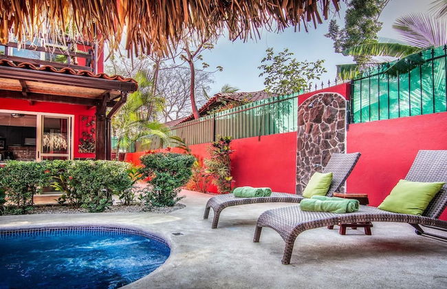 Big private home with pool in Surfside - a short walk from the beach - Photo 23