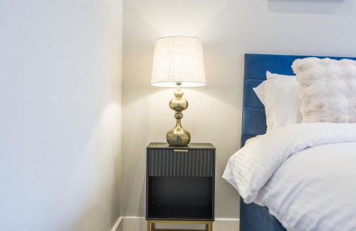 Coulsdon Escape - 3 BR - Sleeps 5 - Free Parking - Foto 11