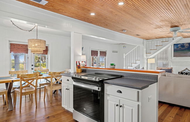 Cute Beach Cottage Steps to the Beach! Panama City Beach, FL! - Foto 25