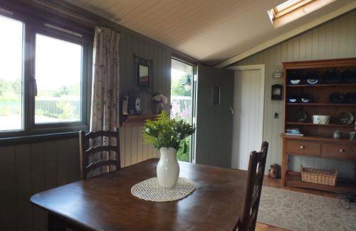 The Potting Shed And The Garden Shed Self Catering - Photo 18