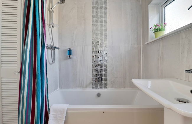 Skyvillion - Valley Way - 3bed House In Stevenage - Foto 22