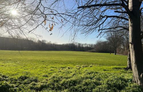 2-Bed Apartment Near ExCeL - Free Parking & WiFi - Ideal for Families, Business & Leisure - Foto 24