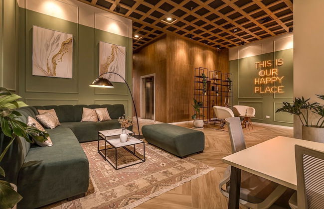 Houze Stay & Residences by AVA - Photo 2